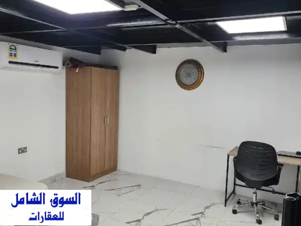 للإيجار: مستودع متكامل بعسكر (مدينة خليفة) | سكن...