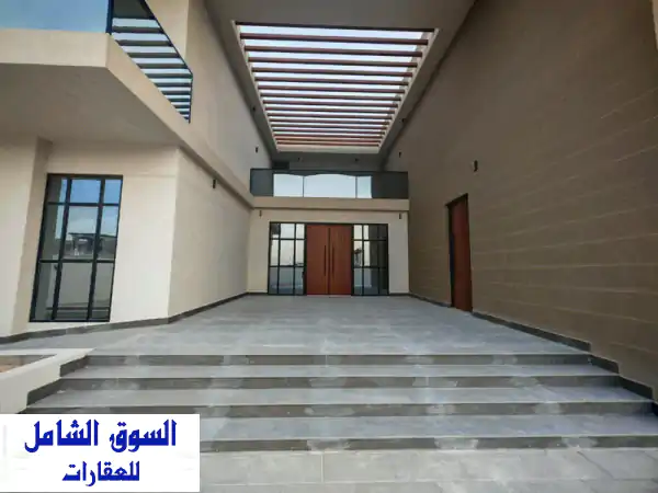 فخامة لا مثيل لها: فيلا الترا مودرن للإيجار | أول...