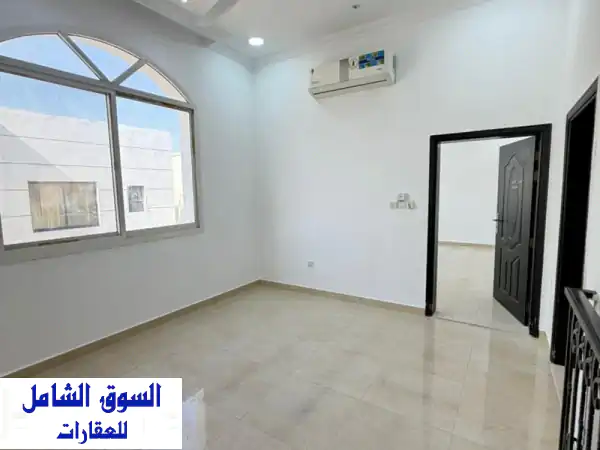 فرصة لا تعوض: فيلا فاخرة 5 غرف ماستر للبيع في الروضة...