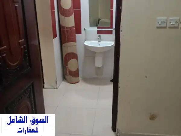 إيجار شهري: غرفة مفروشة مميزة بالخوض 6 للرجال بـ 80...