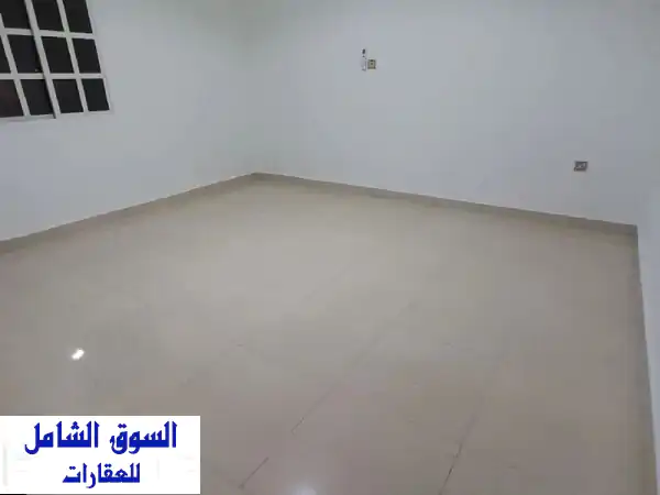 فرصة ذهبية: شقة فاخرة للإيجار بعين خالد (غرفة...