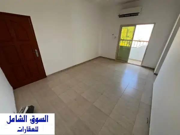 إيجار سنوي مغرٍ: غرفة وصالة واسعة في الراشدية 2...