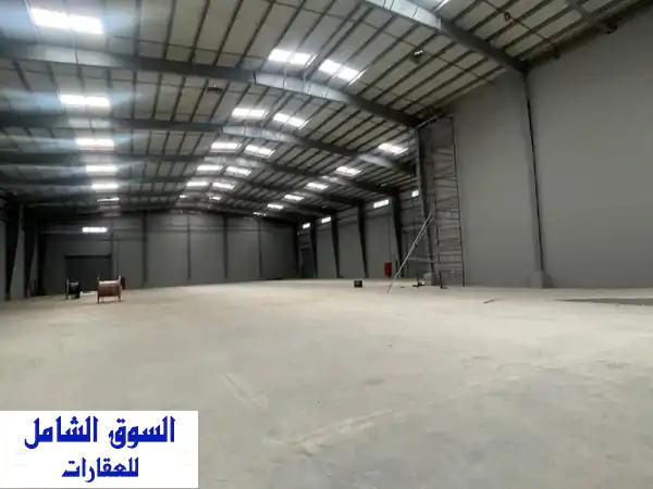 للبيع عقار صناعي بدخل 9  في إمارة الشارقة منطقة...