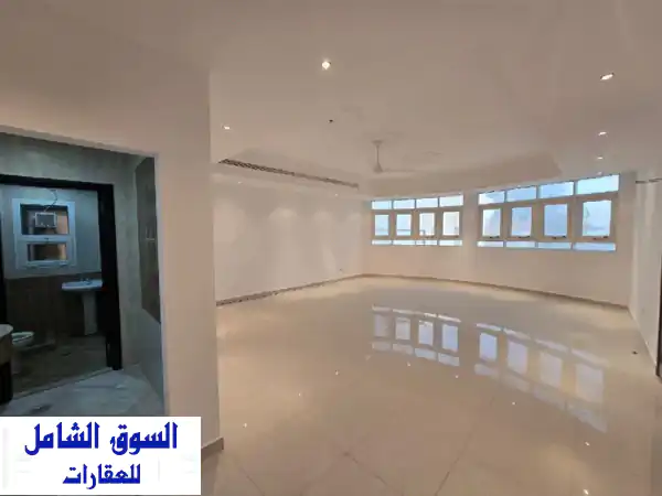 للايجار فيلا فاخرة ومستقلة: خصوصية تامة، 5 غرف...