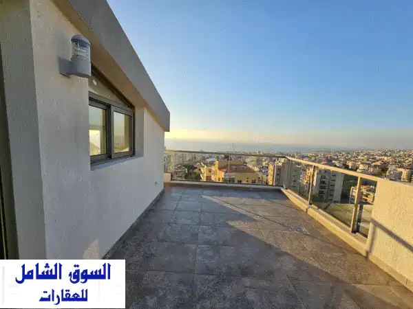 شقة دوبلكس فاخرة للبيع في جبيل بإطلالة بحرية ساحرة...