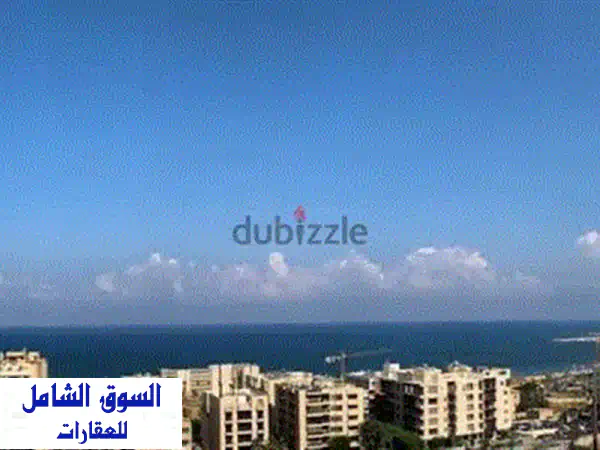 فرصة ذهبية في يرزه: تريبلكس فاخر جداً للبيع بمساحات شاسعة ومسبح خاص! 🏡