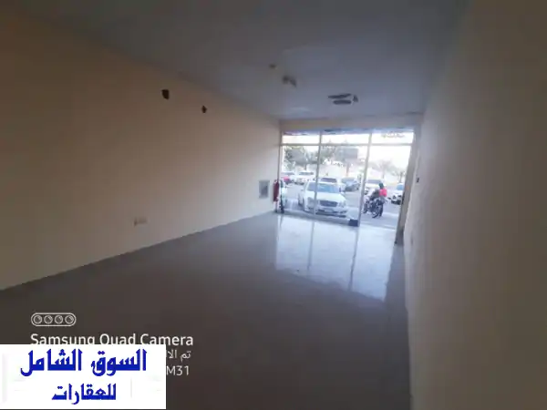 محل تجاري للإيجار السنوي في الجرف 2 عجمان -...