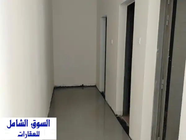 فرصة ذهبية للإيجار: ساحة زاوية استراتيجية ضخمة...