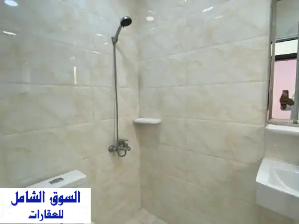 شقة للإيجار في الحد (البحرين): غرفتين نوم، حمامين، صالة. شامل الماء والكهرباء بـ 220 دينار فقط!