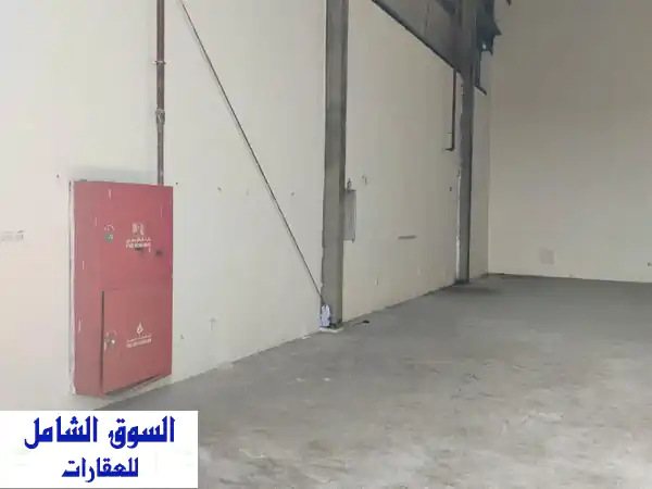 فرصة استثمارية ذهبية: للبيع مجمع مستودعات ومحلات تجارية بأم الثعوب الصناعية، أم القيوين - عائد مجزٍ وموقع استراتيجي