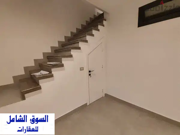 شقة أحلامك في طبربور: طابق أول فاخر 240م² للبيع...