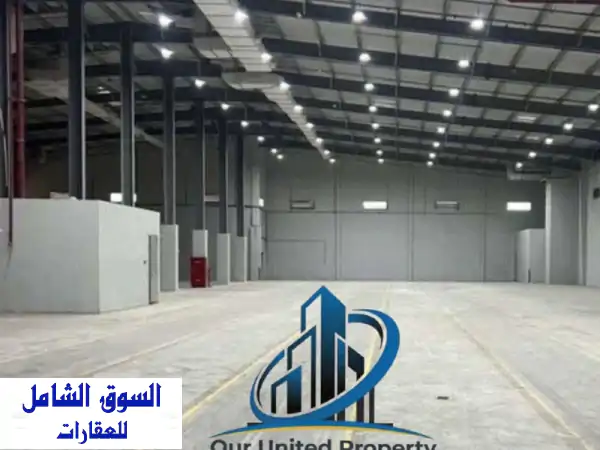 معرض للإيجار في شرق الأحمدي: واجهة 100 متر ومساحة 370م...