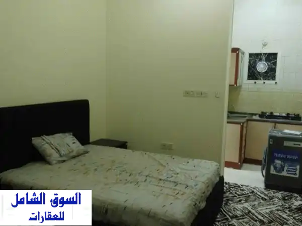 متاح استوديوهات في بناية نظيفة في منطقة دهان...