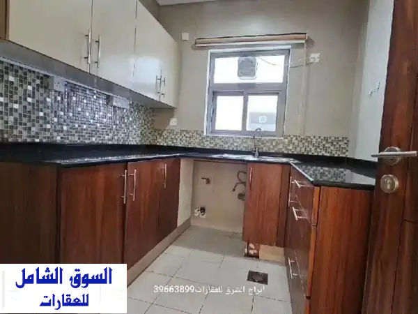 البحرين  الحد / للإيجار: شقة مع مكيفات. تتكون من غرفتي نوم، صالة كبيرة جداً، مطبخ، حمامين، وبلكونه ...