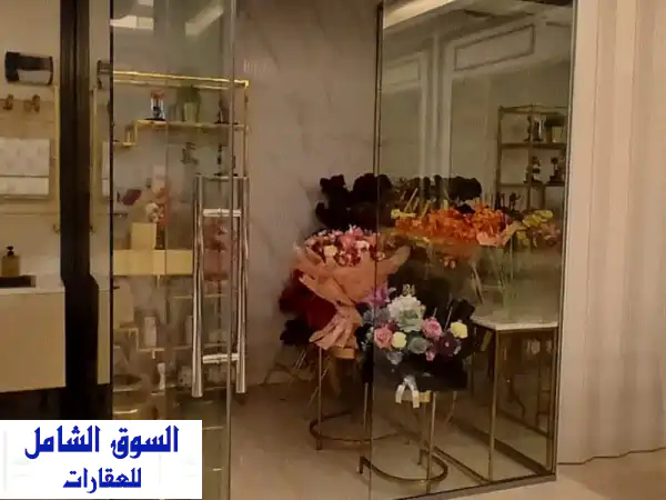 فرصة استثمارية نادرة: محل تجاري جاهز للبيع بفيراك مول رأس الخيمة - موقع مدخل المول | القصيدات