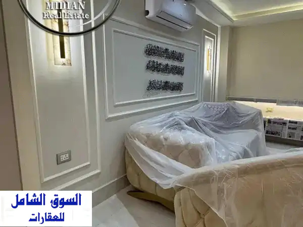 شقة شبه ارضي مفروشة للايجار عبدون مساحة 140 م مع ترس و حديقة 130 م تشطيب
