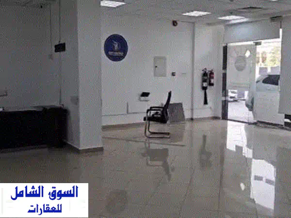 فرصة استثمارية ذهبية: محل تجاري فاخر 4400 قدم...