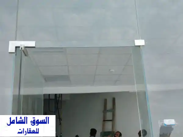 فرصة استثنائية: محل تجاري فسيح 180م² للإيجار –...