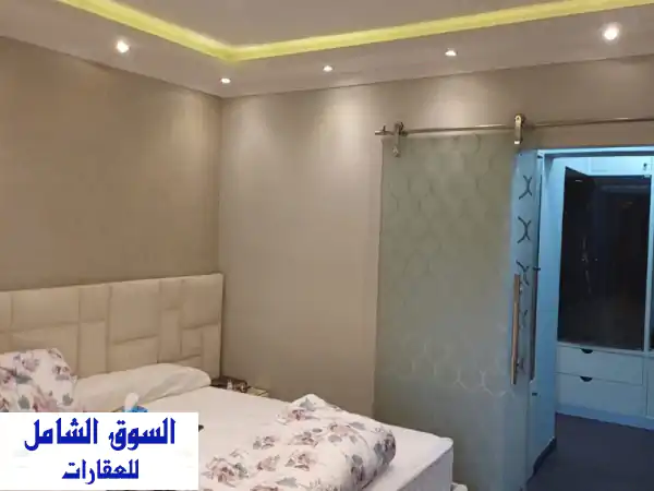 حلم السكن الراقي بالخمائل يتحقق! شقة ناصية 187م سوبر لوكس بإضاءة وتهوية طبيعية