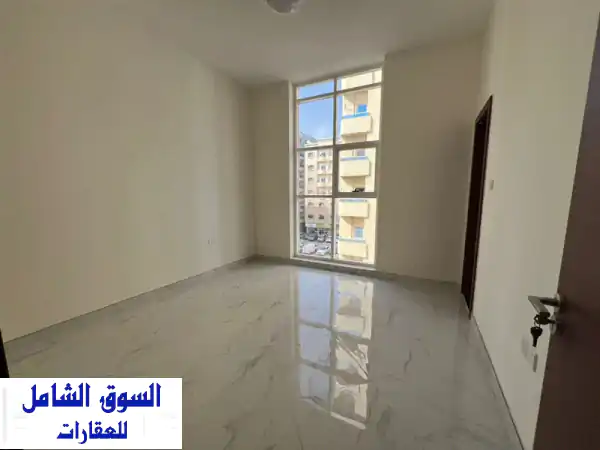 بناية جديدة  أول ساكن  نموذج مختلف ومميز النعيمية...