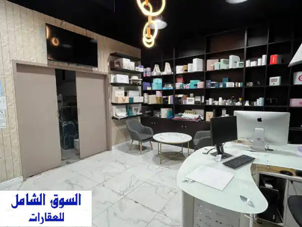 فرصة استثمارية: محل تجاري للإيجار بالشويخ الصناعية | موقع حيوي + سندرة + فترة سماح!