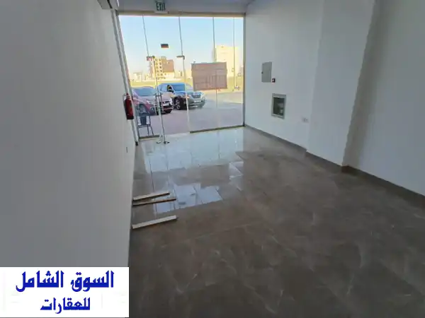 فرصتك الذهبية في عجمان! محل للإيجار بالجرف الصناعية 3...