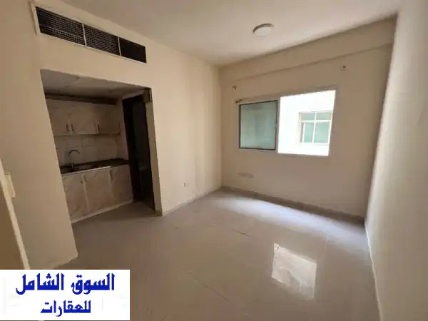 استوديو للايجار بالحميدية عجمان: مطبخ منفصل،...