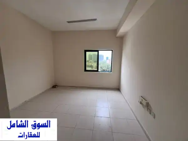 فرصة لا تعوض: استوديو فسيح للإيجار السنوي بالراشدية...