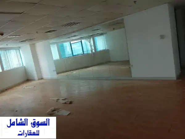 مكتب للبيع بأبراج الفلكون الفاخرة: 1300م² مع موقف خاص...
