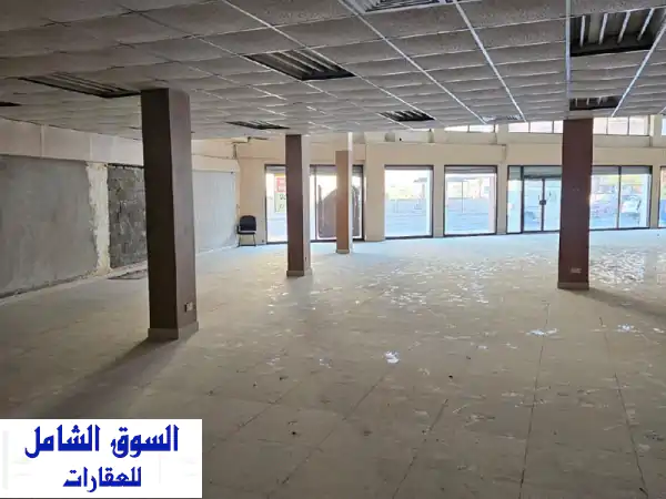 معرض تجاري فاخر للإيجار بالمنامة: 595 قدم مربع مقابل مستشفى الرسالة الأمريكية | موقع استراتيجي بسعر 1900 د.ب.