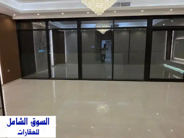 فيلا فاخرة للبيع في الروضة  ثاني قطعة من شارع الشيخ عمار مساحة ضخمة وتشطيب راقي فرصتك لامتلاك فيلا ...
