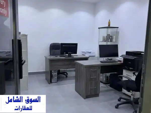 للبيع: مركز تلميع ووقاية سيارات في منطقة الري، مساحته 500 متر مربع. يتميز بواجهة كاملة، غرفة إدارة، ...