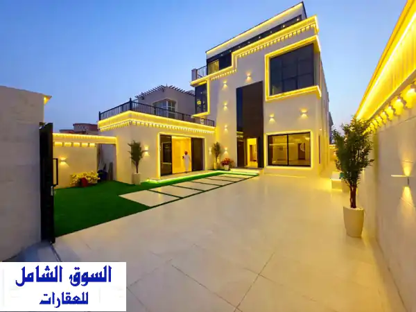 فيلا فاخرة للبيع في الروضة  ثاني قطعة من شارع...