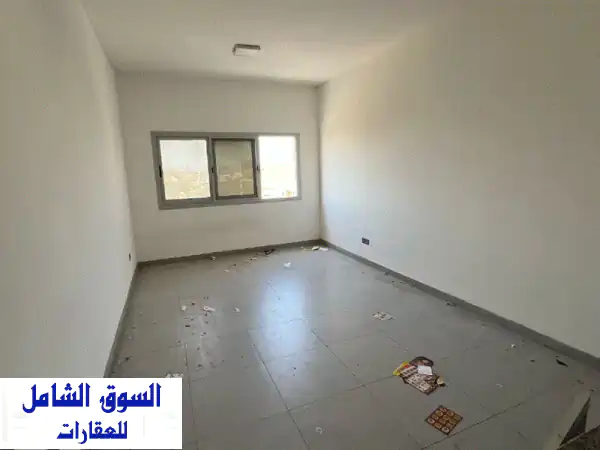 فرصة العمر! استوديو فسيح للإيجار السنوي في...