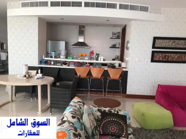 للبيع فيلا فاخرة على البحر  درة البحرين. فيلا فاخرة على أرض بمساحة 500 متر مربع، تتكون من 3 غرف ...