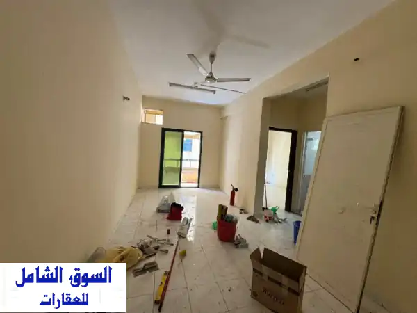 فرصة لا تعوض! شقة 1BHK واسعة للإيجار بالبوطينة الشارقة...