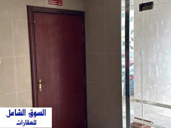 فرصة استثمارية ذهبية: بناية كاملة للبيع في مويلح الشارقة | G+3 | 45 وحدة | موقع استراتيجي 3 شوارع
