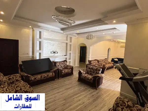 للبيع فيلا في القرائن 2 / الشارقة بموقع ممتاز جدا ثاني قطعة من شارع العام واجهة علي المدارس مساحة ...