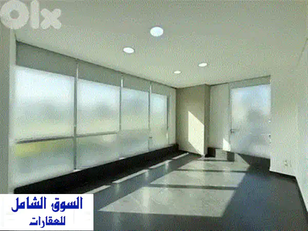 فرصة استثنائية: محل تجاري فاخر للإيجار 130م² بقلب الحمرا، بيروت - 3 طوابق لمشروعك!
