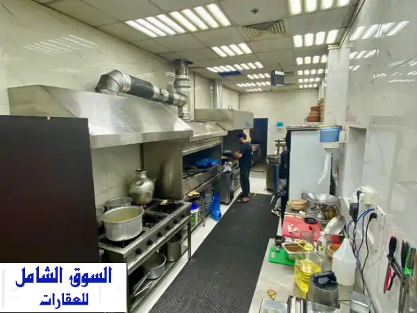 فرصة استثمارية ذهبية: مطعم ومخبز جاهز للتشغيل بموقع حيوي في الراشدية!