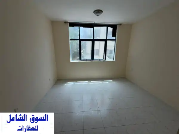 استوديو للإيجار السنوي ثاني صف من كورنيش...