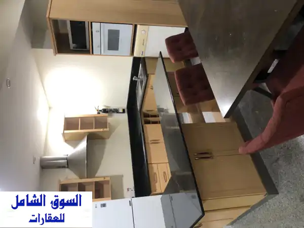 يوجد لدينا شقة للإيجار مفروشة بالكامل شامل الكهرباء لمت (40) دينار نظيفة جدا في منطقة مميزة قريب من ...