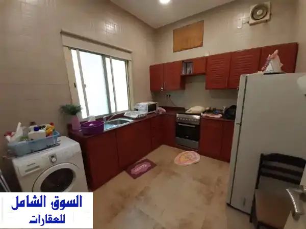 للإيجار: شقة جديدة ومؤثثة في الجنبية خلف مجمع الميركادو وقريبة جداً من الهاي واي بمنطقة هادئة ...