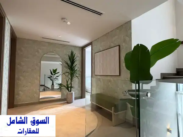 فيلا فاخرة للإيجار بالحمرية الشارقة | جزيرة خاصة، إطلالة بحرية وسمارت هوم