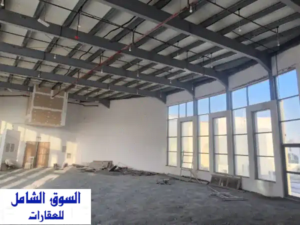 فرصة ذهبية! محل تجاري ضخم 2600 قدم للإيجار في قاعة الشروق مول عجمان - موقع استراتيجي على شارع الشيخ عمار لمشروعك الناجح