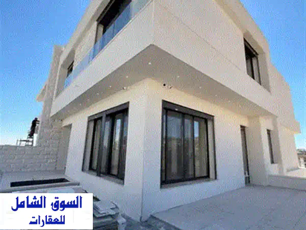 فرصة ذهبية: فيلا فاخرة (932م² أرض) بموقع استراتيجي خلف شارع المدينة المنورة - جاهزة للتسليم!
