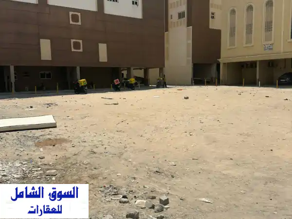 فرصة ذهبية: موقف استراتيجي ضخم (10000 قدم مربع)...