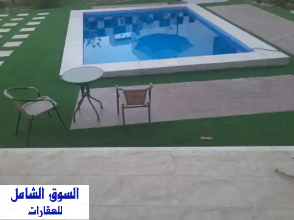 فيلا للبيع في ديار المحرق بمساحة 925 متر مربع، بالقرب من مجمع مراسي. تتكون من 5 غرف وصالة كبيرة ...