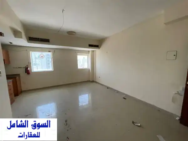 لا تفوت الفرصة: استوديو الأحلام بأبو شغارة | بدون تأمين وشهر مجاني | مساحة ضخمة ومطبخ منفصل!
