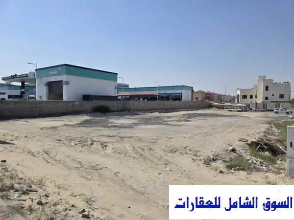 قطعتي أرض متظاهرتين في المنتزة على شارع الملك...